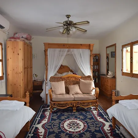Bed & Breakfast House Of The Sophias *